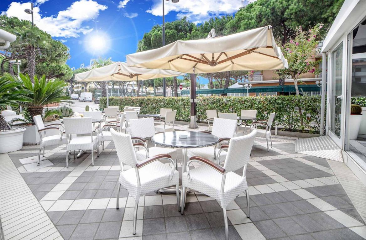 קאורלה Hotel All'Orologio 3 Stelle Superior מראה חיצוני תמונה