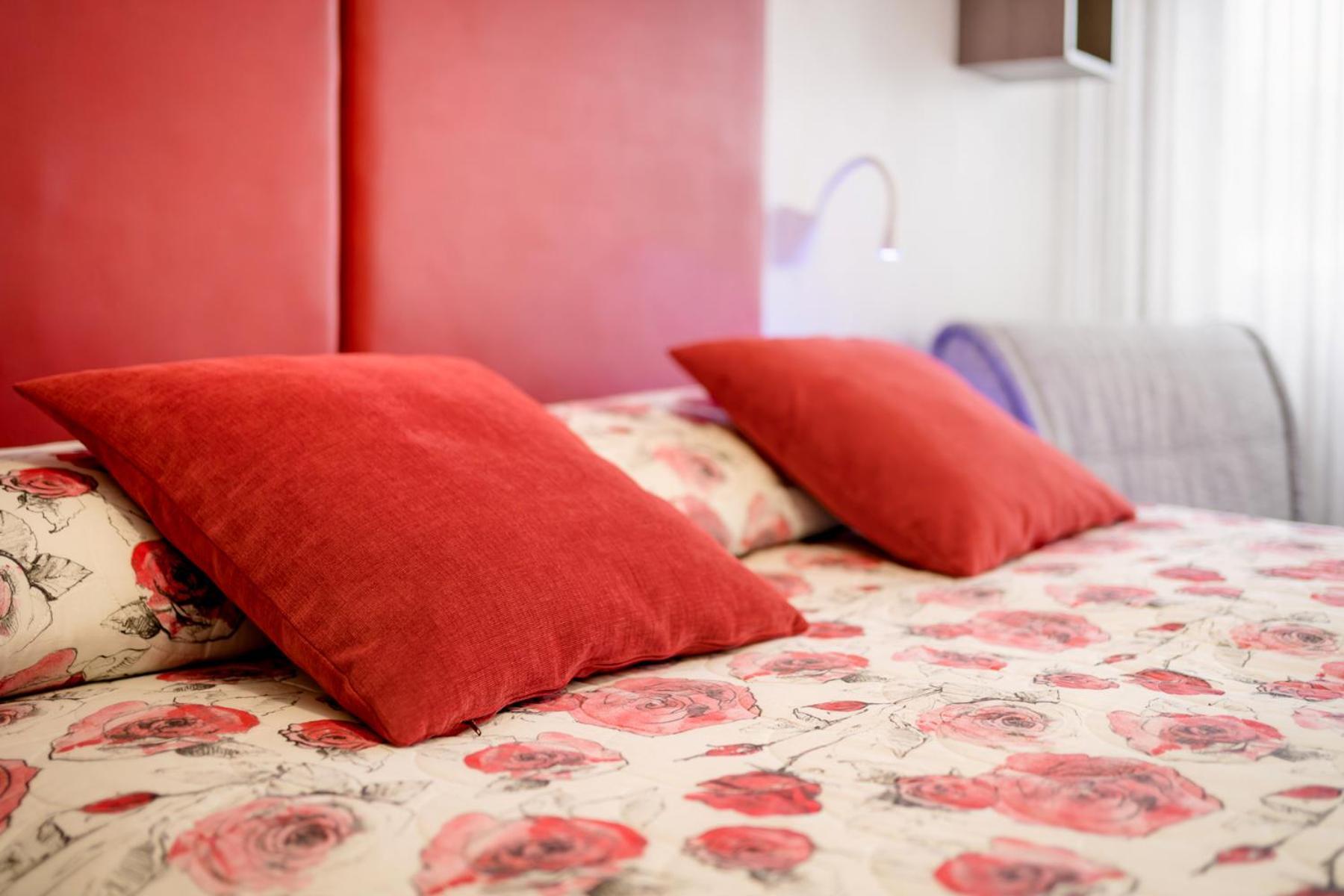 קאורלה Hotel All'Orologio 3 Stelle Superior מראה חיצוני תמונה